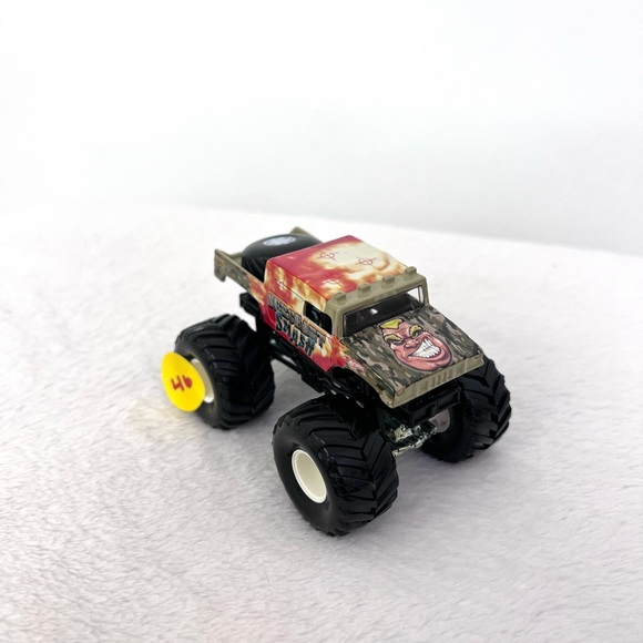 “Sergeant Smash” Hot Wheels Monster Jam Truck - Picture 2 of 3